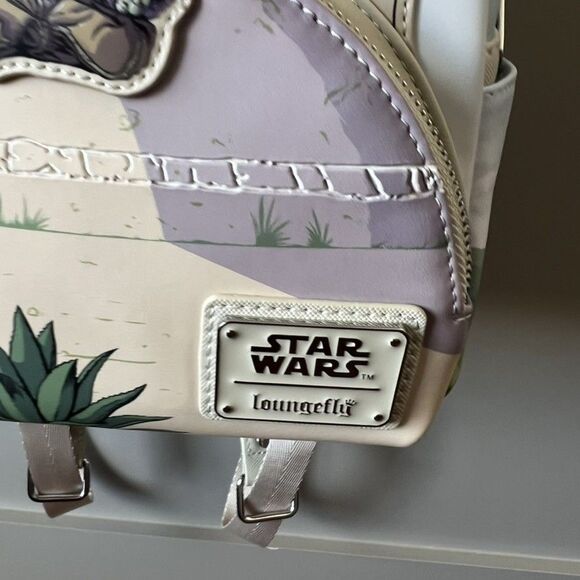 Star Wars Loungefly Mini Backpack Mandalorian Grogu Glow in the Dark Travel NEW - Picture 10 of 16